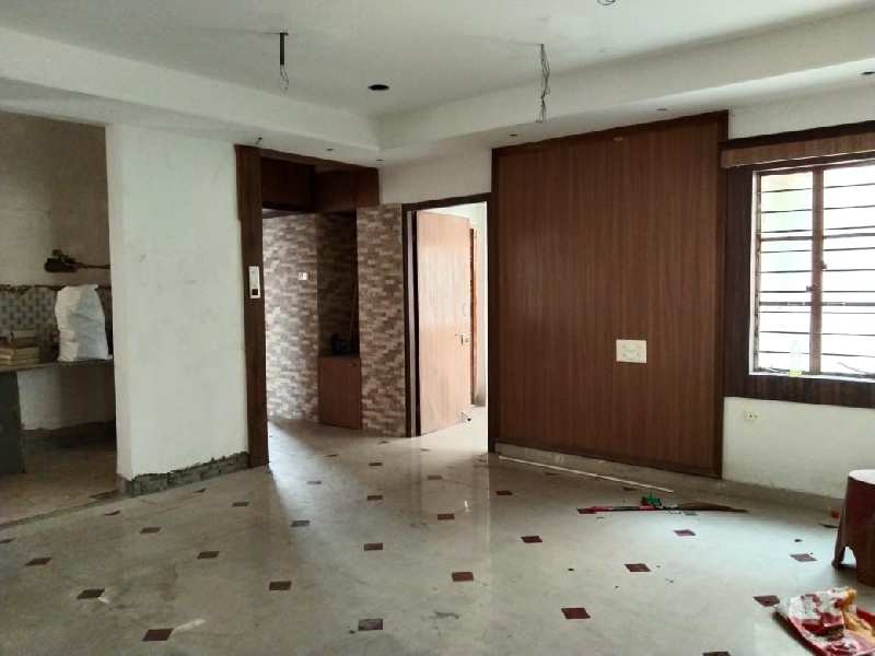 RE-SALE READY TO MOVE 3 BHK 1200 SQ FIT  FLAT WITH 120 SQ FIT CAR PARKING