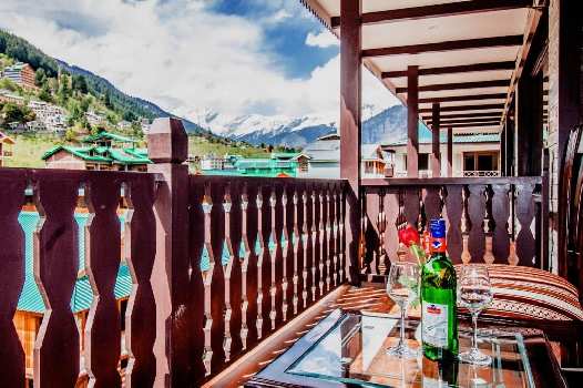 10 Biswa Hotel & Restaurant for Sale in Simsa Road, Manali