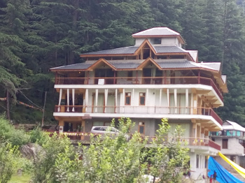 15 rooms luxury cottage for sale in Manali, Naggar Road