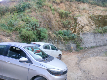 13 biswas land for sale in Deoghar, Solan near Goyal motors