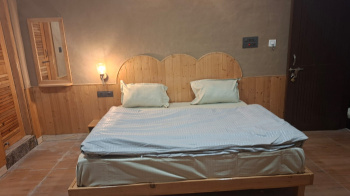 6 Rooms Fully furnished cottage on lease in Manali, near Naggar Castle, with beautiful Mountain facing view