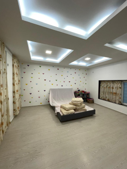 Individual Houses for Sale in Alwarpet, Chennai (5000 Sq.ft.)