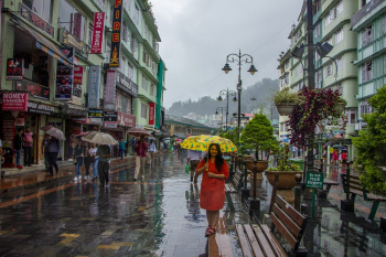 NORMAL TO LUXURY HOTELS & RESORTS AVAILABLE FOR LEASE IN GANGTOK(K.C PROPERTIES)