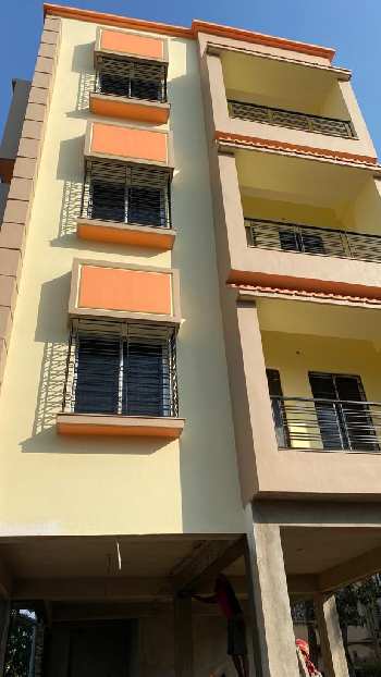 2 BHK Flats & Apartments for Sale in Kaikhali, Kolkata (900 Sq.ft.)