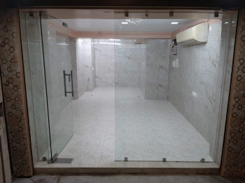 Shop 200SQ FT  on rent main road of Sarat Bose Road near Nepal Sweets, MINTO PARK