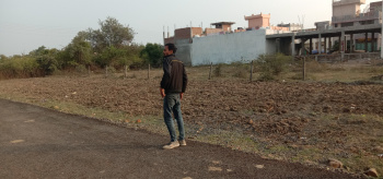 Main chauk se Nagar Mein plot uplabdh Bhopal