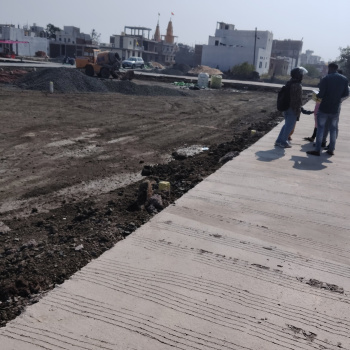 Karond chaurahe se 5 minut ki duri per