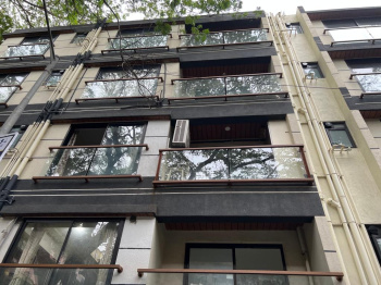 2 BHK Flats & Apartments for Sale in Vile Parle, Mumbai (648 Sq.ft.)