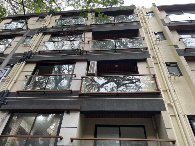 2 BHK Flats & Apartments For Sale In Vile Parle East, Mumbai (648 Sq.ft.)