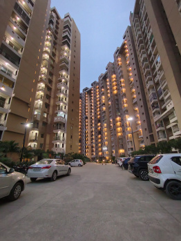 3 BHK Flats & Apartments for Sale in Sector 143, Noida (1610 Sq.ft.)