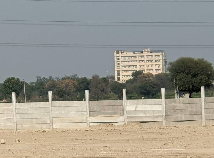 412 Sq. Yards Residential Plot for Sale in Uttar Pradesh