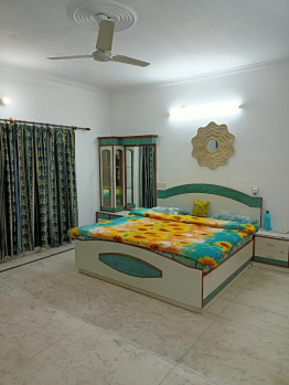 1 Bigha Banquet Hall & Guest House for Sale in Kasauli, Solan