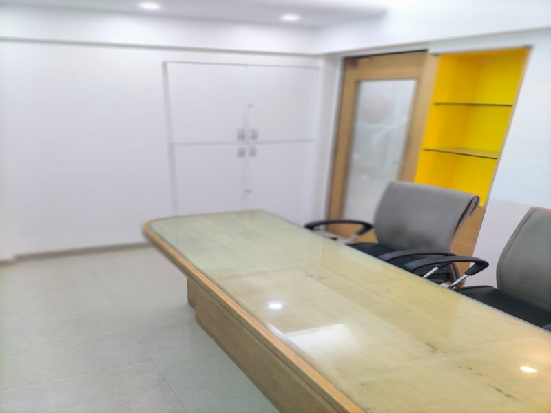 306 Sq.ft. Office Space for Sale in Kandivali West, Mumbai