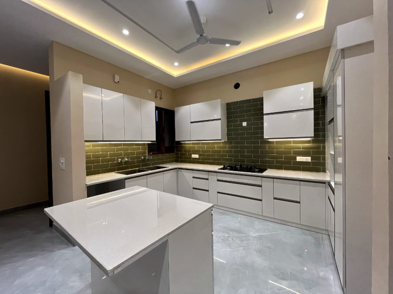 350sqyrd Villa For Sale in DLF Hyde Park New Chandigarh