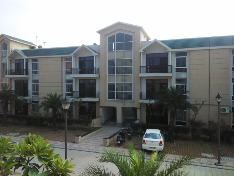 4 BHK Flats & Apartments for Sale in Mullanpur, Ludhiana (2150 Sq.ft.)