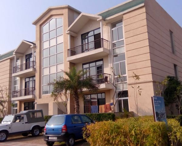 3 BHK Flats & Apartments for Sale in Mullanpur, Ludhiana (1640 Sq.ft.)