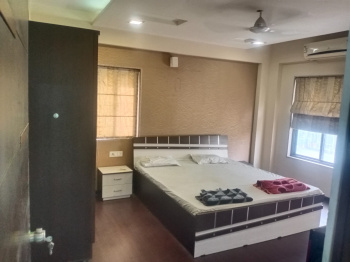 4 BHK Flats & Apartments for Rent in Cross Road, Ahmedabad (2200 Sq.ft.)