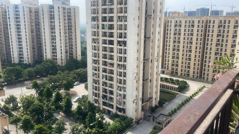 3 BHK Flats & Apartments For Sale In Sector 134, Noida (1200 Sq.ft.)
