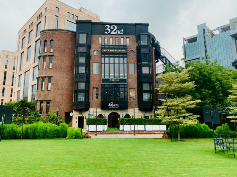 50 Sq.ft. Commercial Shops for Sale in Sector 15, Gurgaon