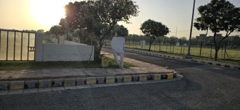 A prime corner property with two open sides.