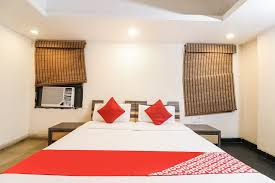 8 Bhk Furnished Guest House / Hotel Available For Rent In The Heart Of The Raipur City.