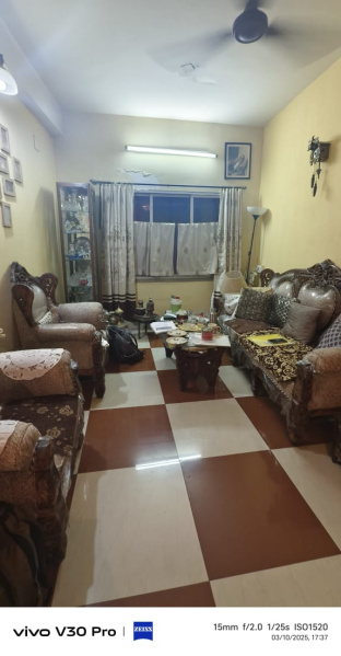 4 BHK Flats & Apartments for Sale in Dhakuria, Kolkata (1500 Sq.ft.)