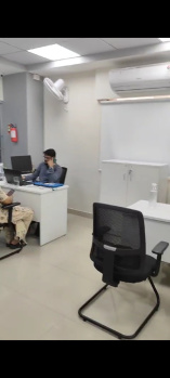 Office Space for Sale in Pachpedi Naka, Raipur (1400 Sq.ft.)