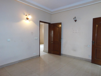 4 BHK Flats & Apartments for Sale in Siddharth  Vihar, Ghaziabad (2490 Sq.ft.)