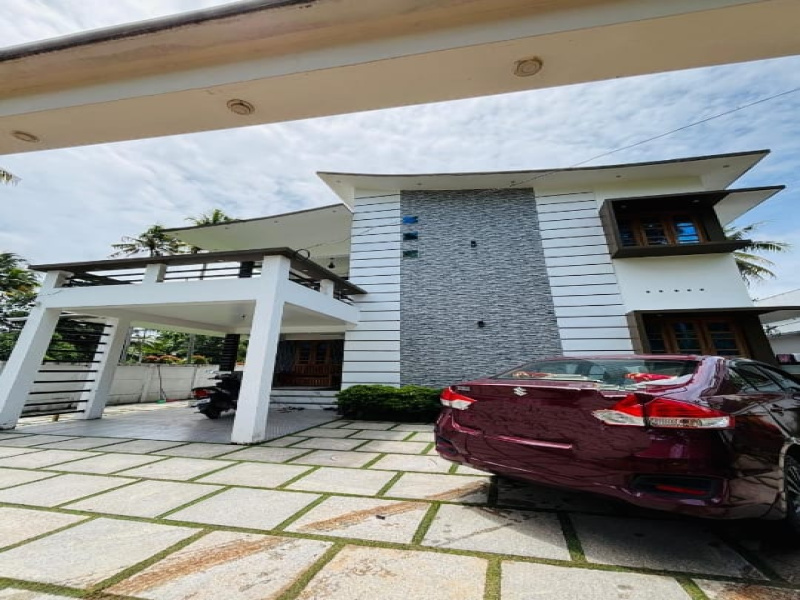 Kayamkulam Cheravally Luxuary Home