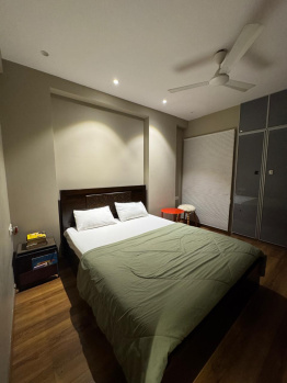 Flats & Apartments for Rent in Drive In Road, Ahmedabad (1250 Sq.ft.)