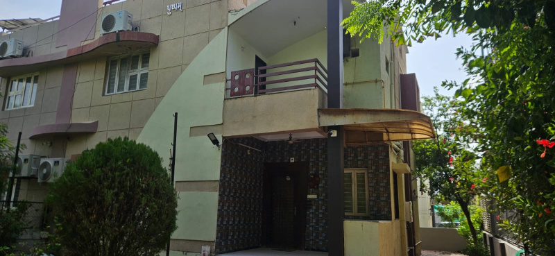Independent House for Rent in Thaltej, Ahmedabad (250 Sq. Yards)