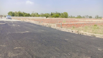 Sultanpur Road amul dairy ke pass plot available bank loan suvidha uplabdh