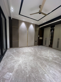 4 BHK Builder Floor for Sale in Sushant Lok Phase I, Gurgaon (300 Sq. Yards)