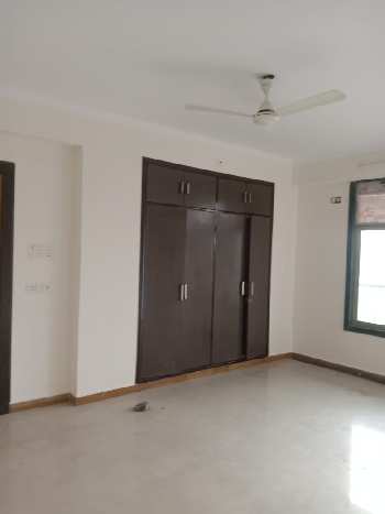 4 BHK Flats & Apartments for Sale in Tilak Nagar, Kanpur