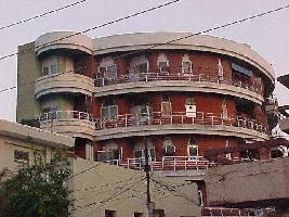 1 BHK Flats & Apartments for Sale in Azad Nagar, Kanpur