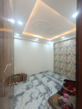 3 BHK Builder Floor for Sale in Sector 73, Noida (1100 Sq.ft.)
