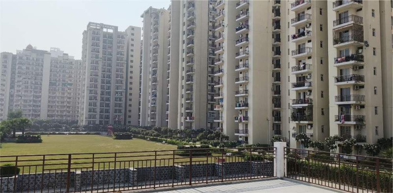 3 BHK Flats & Apartments for Sale in Sector 70, Faridabad