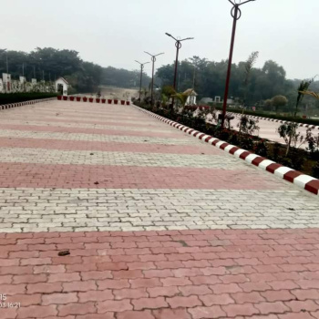 2500 Sq.ft. Residential Plot for Sale in Lakhpedabagh, Barabanki