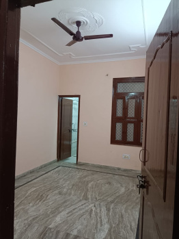 2 BHK Flats & Apartments for Rent in Sector 14, Gurgaon (120 Sq. Yards)