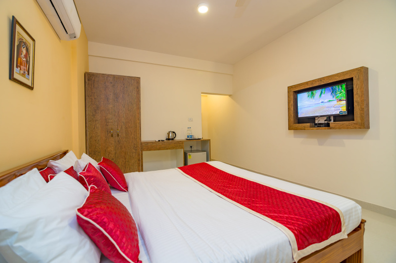 11 Rooms Hotel & Restaurant For Sale In Calangute