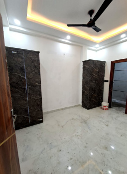 3bhk big size builder semi furnished flat in shakti khand 4