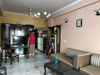 Big size semi furnished builder flat in Gyan khand 2