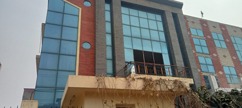 216 Sq. Meter Factory / Industrial Building For Rent In Sector 63, Noida