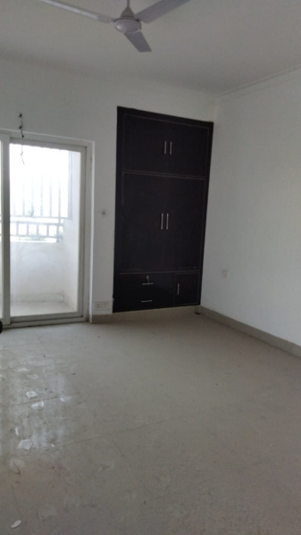 3 BHK Flats & Apartments for Rent in Dayal Bagh, Agra (1600 Sq.ft.)