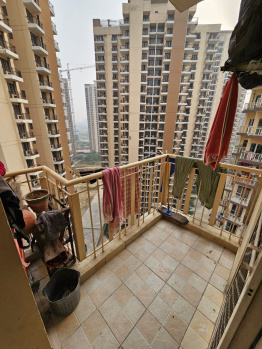 2 BHK Flats & Apartments for Sale in Sector 16B, Greater Noida (945 Sq.ft.)