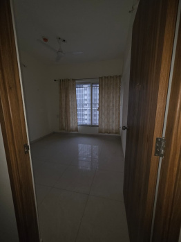 Well maintained flat for family/ it bachelor female