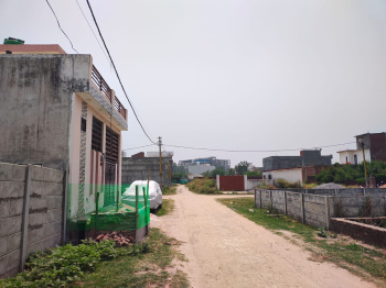 Sultanpur highway par Residential property