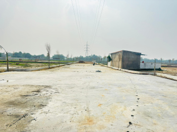 Plot on sultanpur road near khurdai market