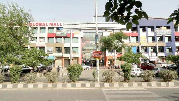 Main Road Facing Shop in Manish Global Mall