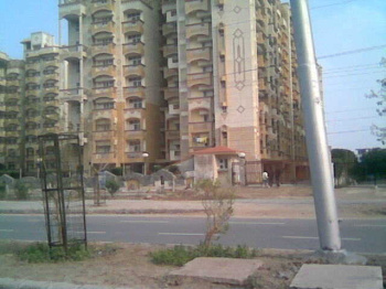 3 BHK Flats & Apartments for Rent in Sector 5, Dwarka, Delhi (1850 Sq.ft.)